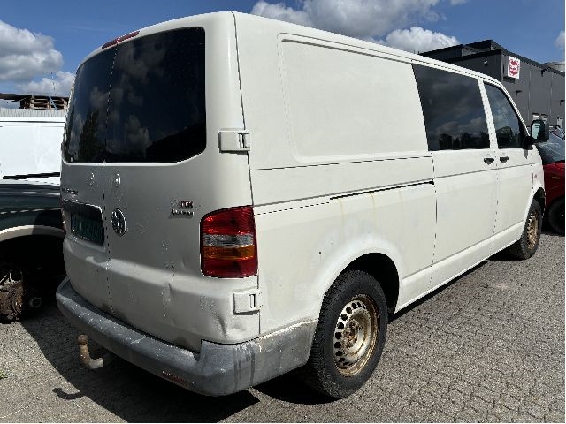 VW Transporter / Caravelle 2003-2009 (Fase 1) (T5) (T5), Motorkode: AXE;BPC, Girkassekode: