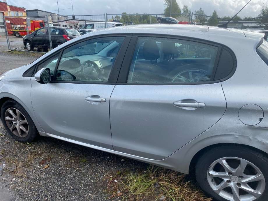 Peugeot 208 2012-2019 (Type I) , Motorkode: HMZ, Girkassekode: 