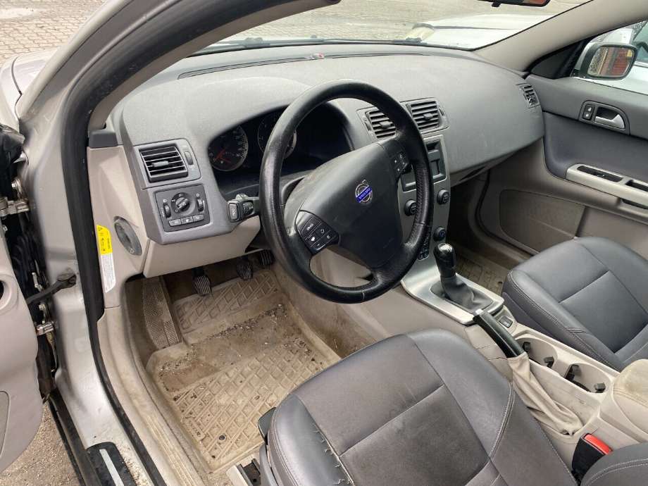 Volvo V50 2004-2007 (Fase 1) , Motorkode: D4204T, Girkassekode: 