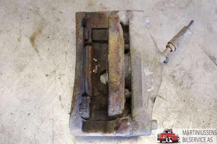 Bremsecaliper venstre foran til Volvo XC90, 2002-2006 (Type I, Fase 1)  (VOLVO|)