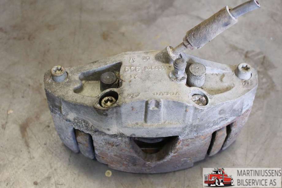 Bremsecaliper venstre foran til Volvo XC90 2002-2006 (Type I, Fase 1)  (VOLVO|)