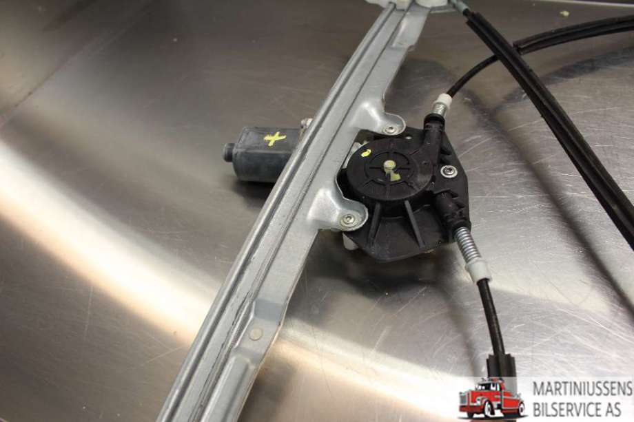 Ruteheis venstre til Mitsubishi Colt 2009-2013 (Type VII, Fase 2) (MITSUBISHI|)