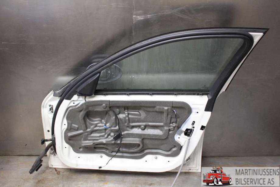 Dør høyre foran til BMW 3-Serie 2005-2011 (E90/E91/E92/E93) (E90/E91/E92/E93) (BMW|)