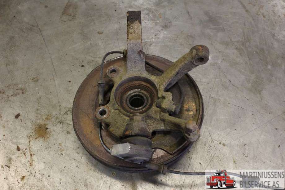 Hjulspindel høyre foran til Nissan X-Trail, 2002-2007 (T30) (T30) (NISSAN|)