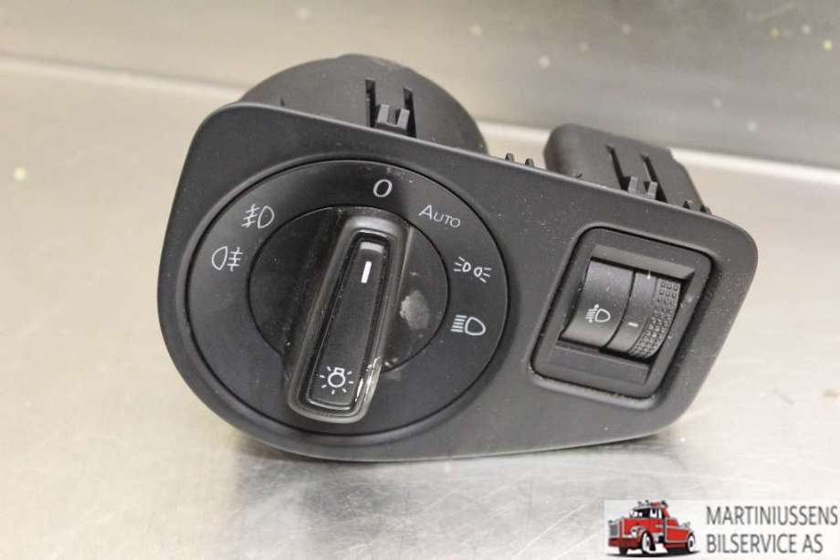 Bryter lys til VW Golf VII 2012-2017 (Fase 1)  (VOLKSWAGEN|)