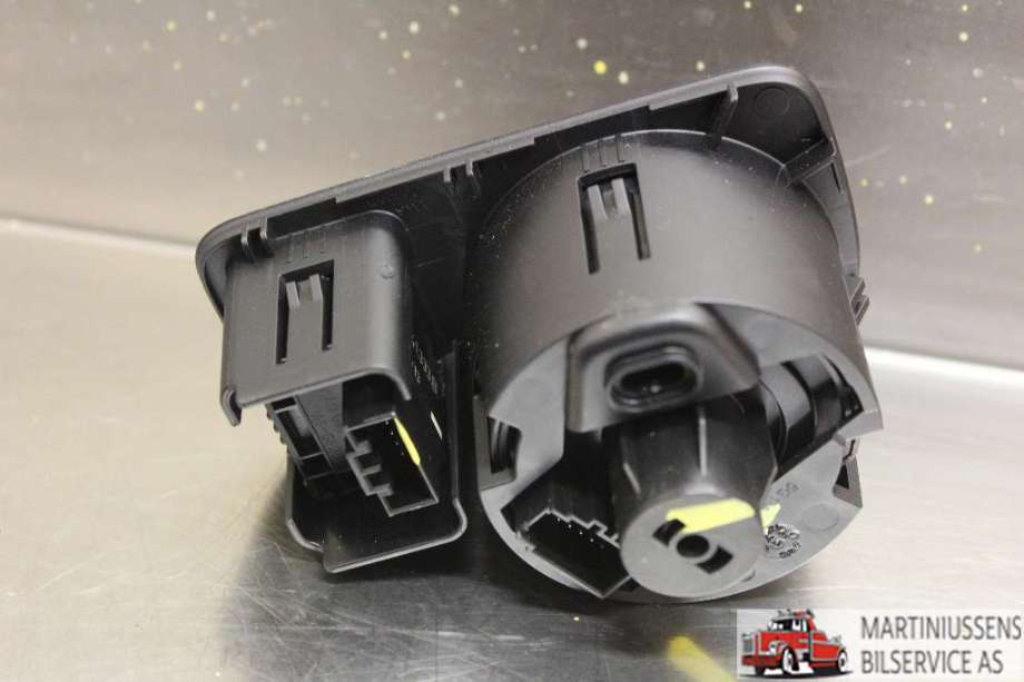 Bryter lys til VW Golf VII 2012-2017 (Fase 1)  (VOLKSWAGEN|)