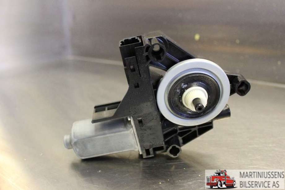 Ruteheis venstre til Volvo XC60 2008-2013 (Type I, Fase 1) (VOLVO|100919-966268-102|)