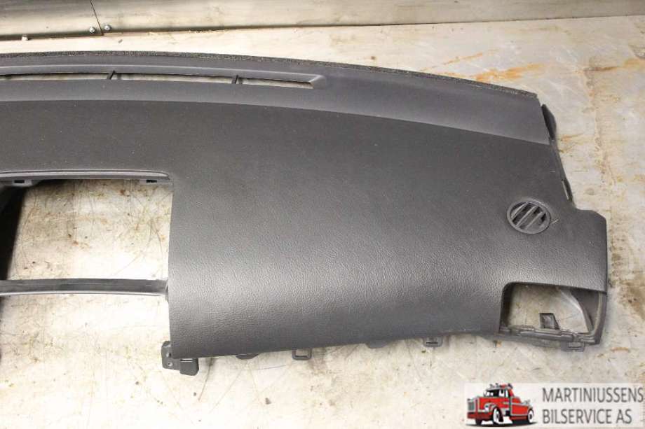 Dashbord til Toyota Avensis 2003-2008 (Type II)  (TOYOTA|)