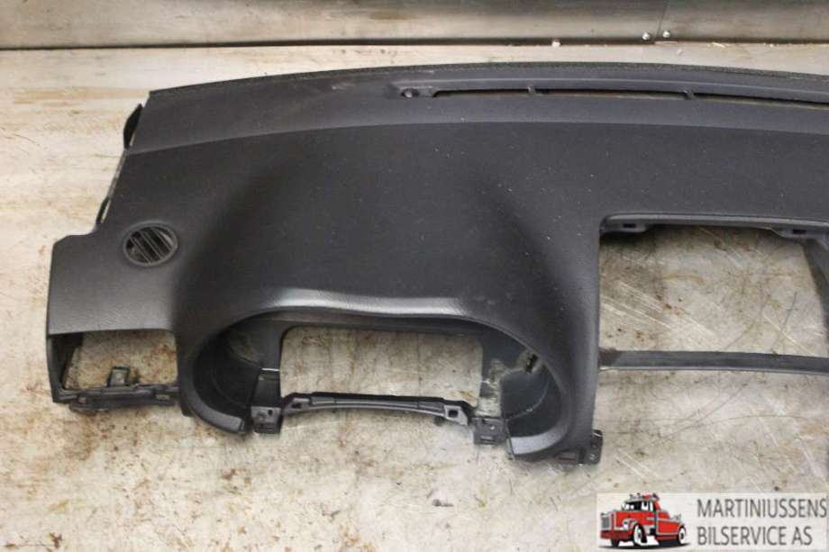 Dashbord til Toyota Avensis 2003-2008 (Type II)  (TOYOTA|)