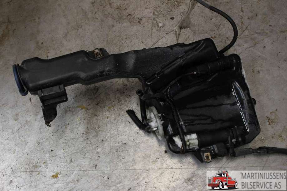 Spylertank til Mercedes E-Klasse, 2009-2013 (Fase 1) (W212) (W212) (MERCEDES|)