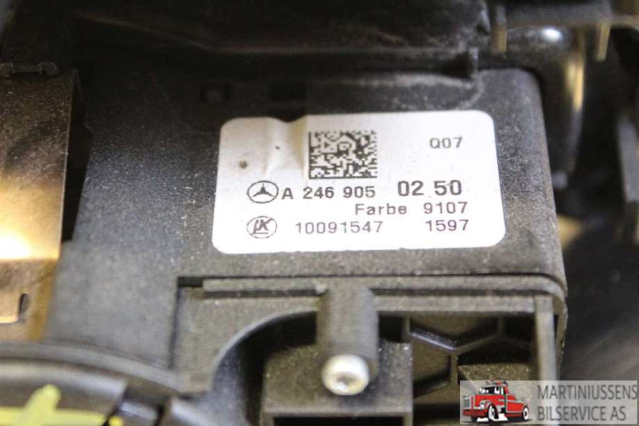 Bryter lys til Mercedes Vito 2014-->> (W447) (W447) (MERCEDES|A 246 905 02 50|)