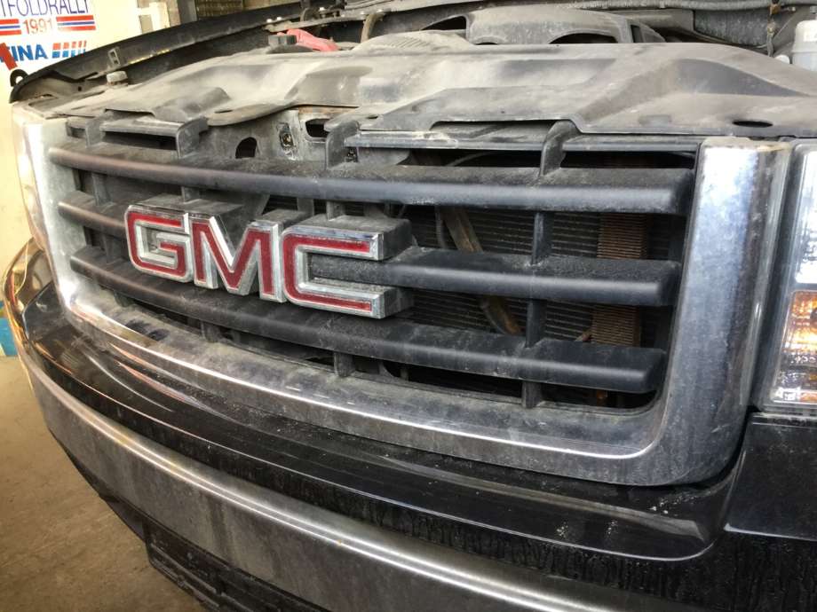 Grill til Chevrolet Blazer S-10 1995-2005  (GMC|)
