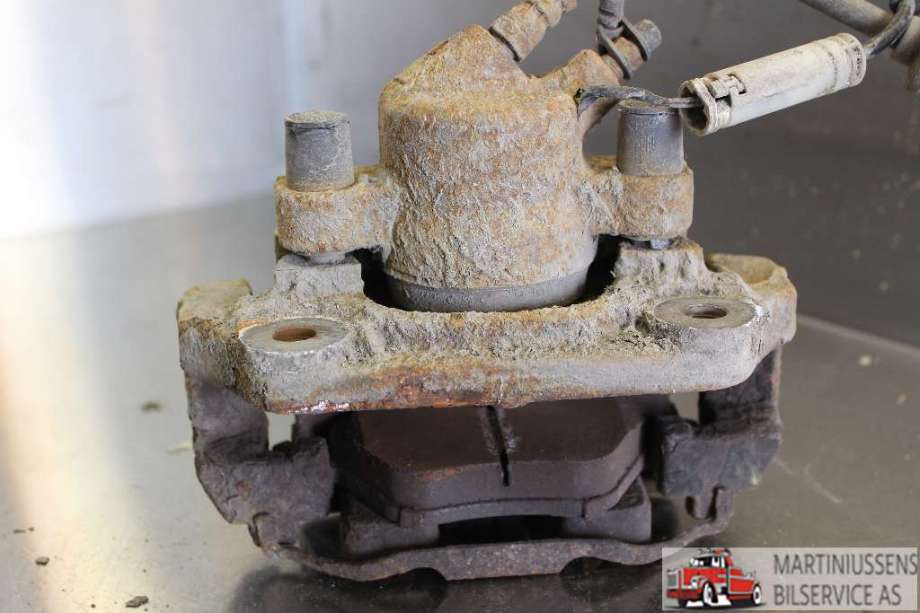 Bremsecaliper venstre foran til BMW 3-Serie 2005-2011 (E90/E91/E92/E93) (E90/E91/E92/E93) (BMW|)