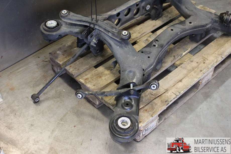 Travers bak til Mercedes ML 2011-2015 (Fase 1) (W166) (W166) 