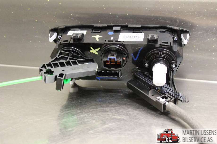Varmeapparat betjening til Hyundai i20 2015-2020 (Type II)  (HYUNDAI|97250C8110|)