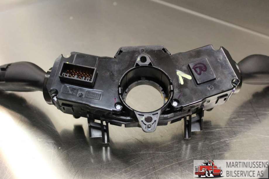 Bryter combi til Hyundai i20 2015-2020 (Type II)  (HYUNDAI|93403C8960|)