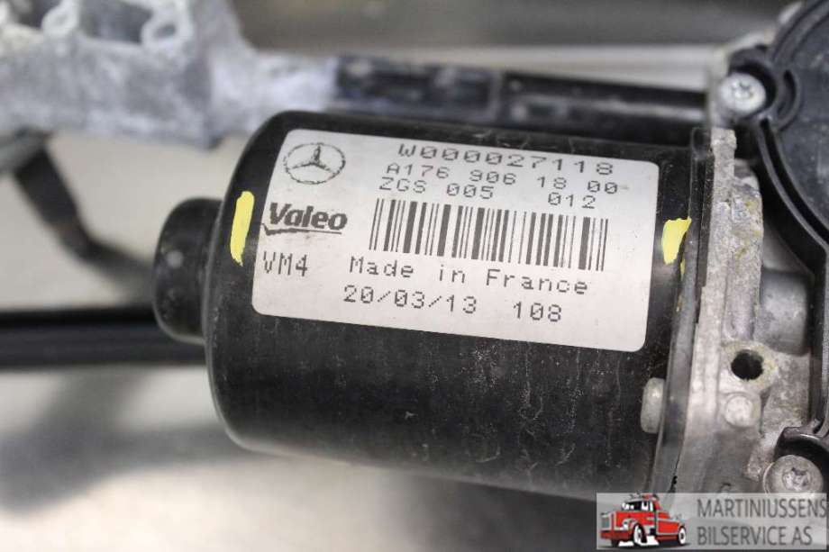 Viskermotor frontrute til Mercedes CLA 2013-2019 (C117) (C117) (MERCEDES|A 176 906 18 00|)