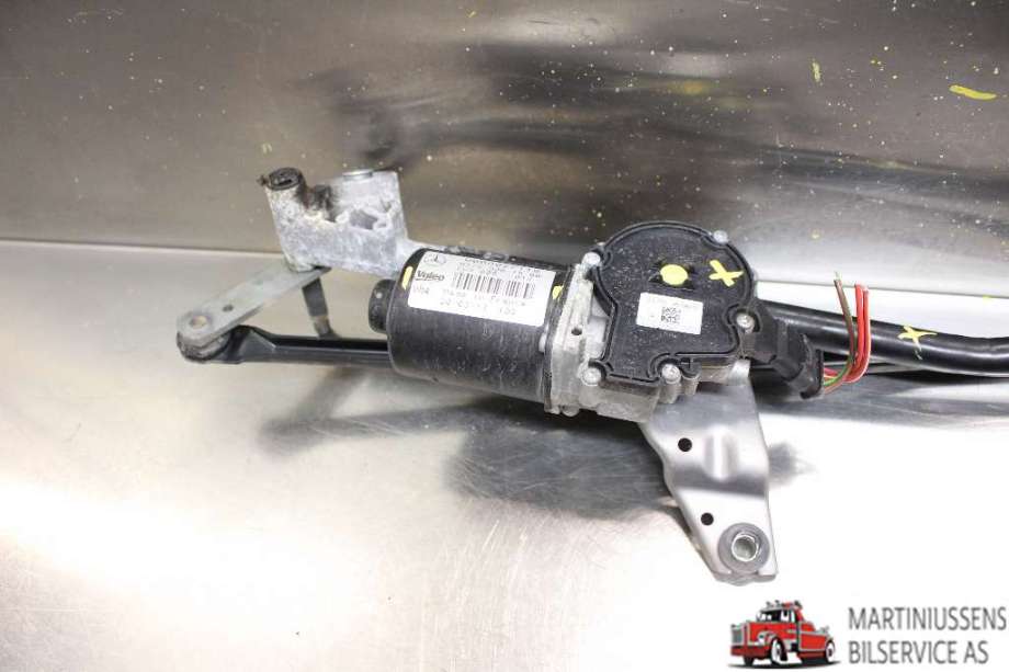 Viskermotor frontrute til Mercedes CLA 2013-2019 (C117) (C117) (MERCEDES|A 176 906 18 00|)