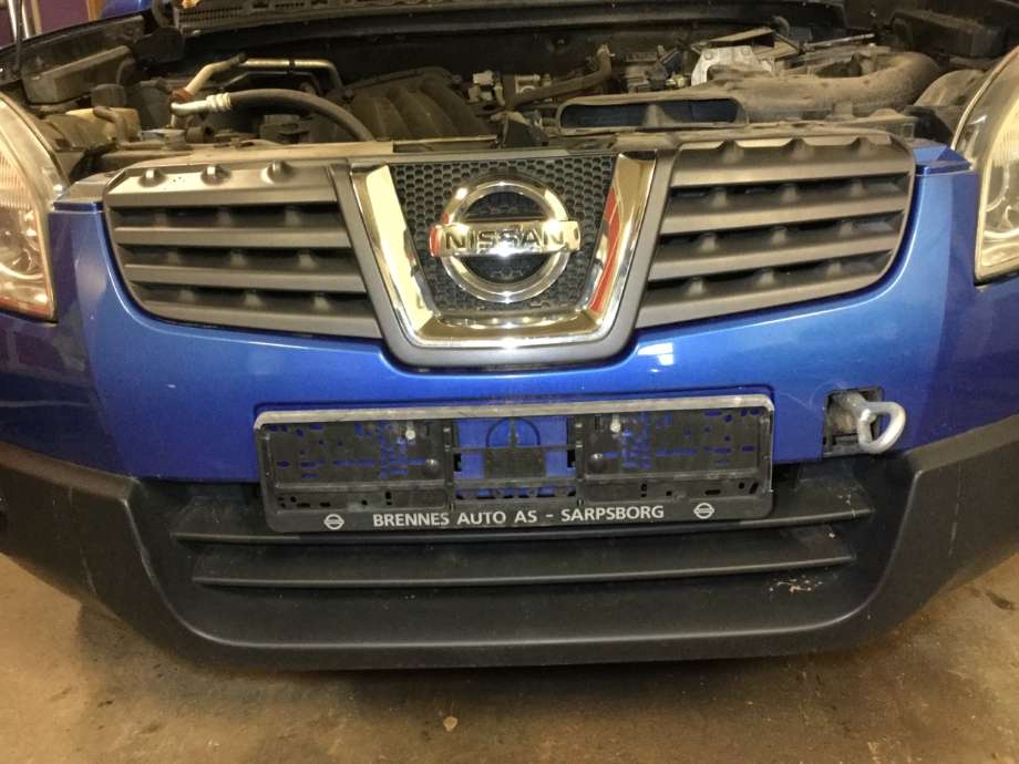 Støtfanger foran til Nissan Qashqai 2007-2010 (Type I, Fase 1)  (NISSAN|)