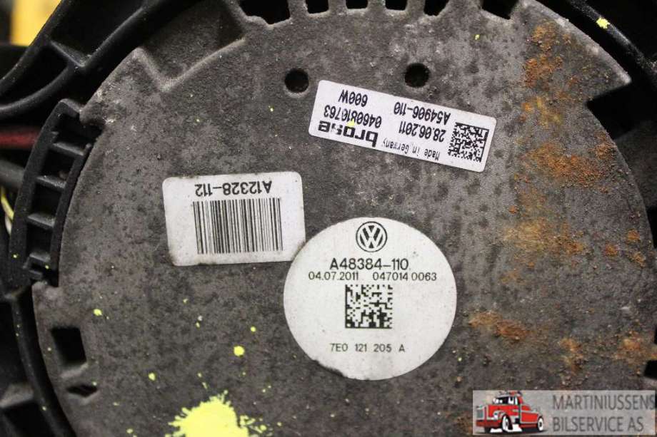 Kjølevifte til VW Transporter / Caravelle, 2009-2015 (Fase 2) (T5) (T5) (VOLKSWAGEN|7E0 121 205 A)