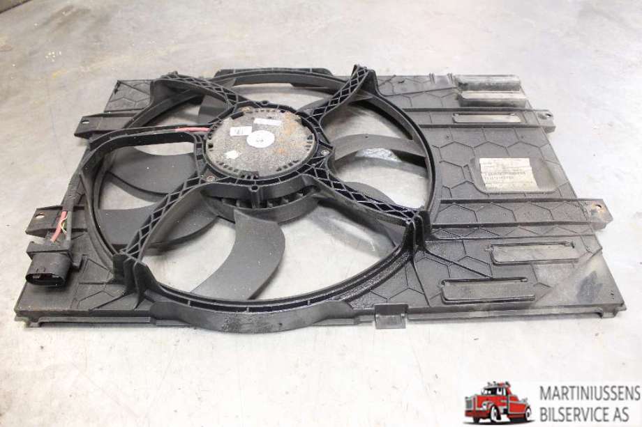 Kjølevifte til VW Transporter / Caravelle 2009-2015 (Fase 2) (T5) (T5) (VOLKSWAGEN|7E0 121 205 A|)