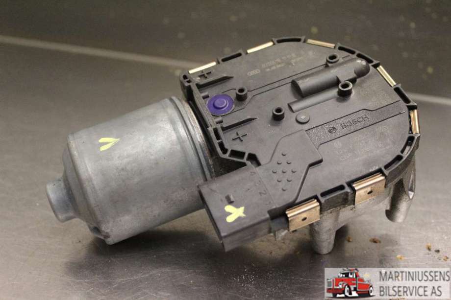 Viskermotor frontrute til Audi Q3, 2011-2014 (Type I, Fase 1)  (AUDI|)
