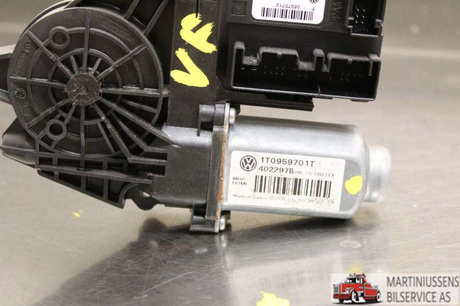Ruteheis venstre til VW Caddy 2010-2015 (Type III, Fase 2)  (VOLKSWAGEN|1T0959701T|)