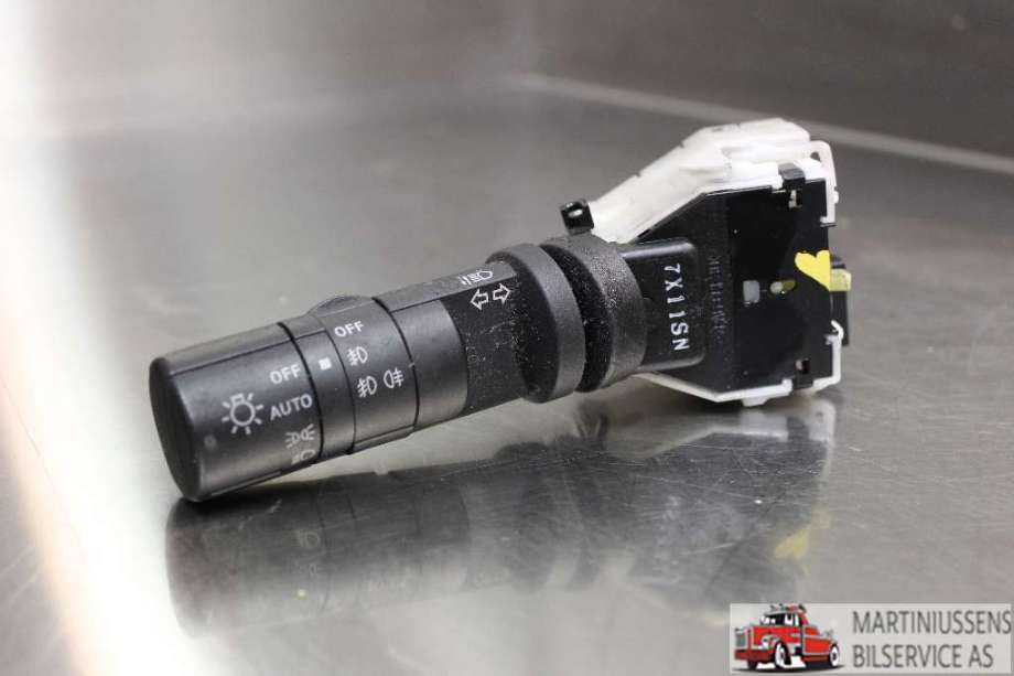 Bryter blink til Nissan Qashqai, 2007-2010 (Type I, Fase 1)  (NISSAN|7X11SN)