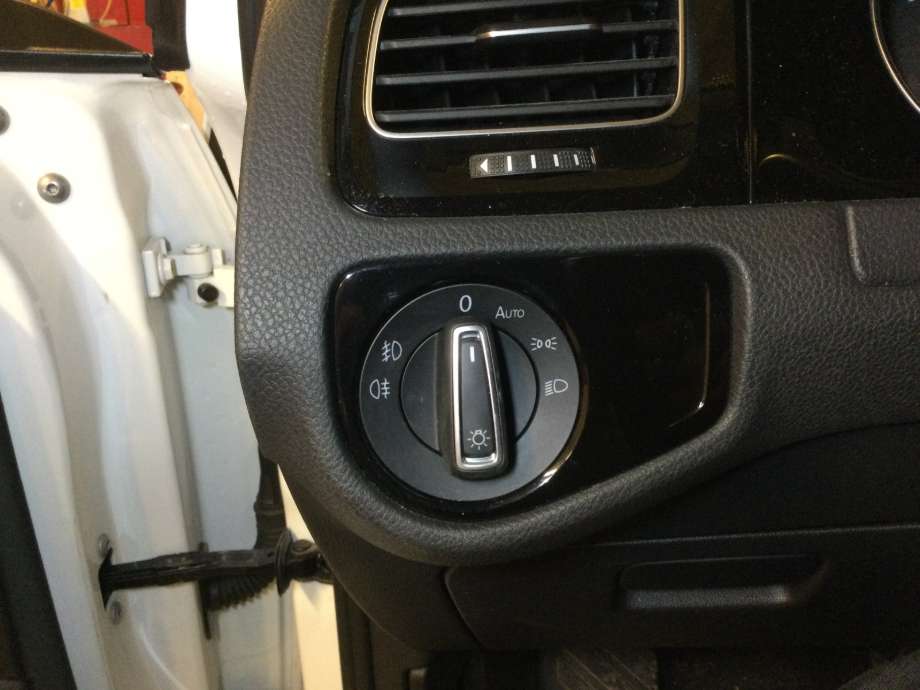 Bryter lys til VW Golf VII, 2017-2020 (Fase 2)  (VOLKSWAGEN|5G0941431BD)