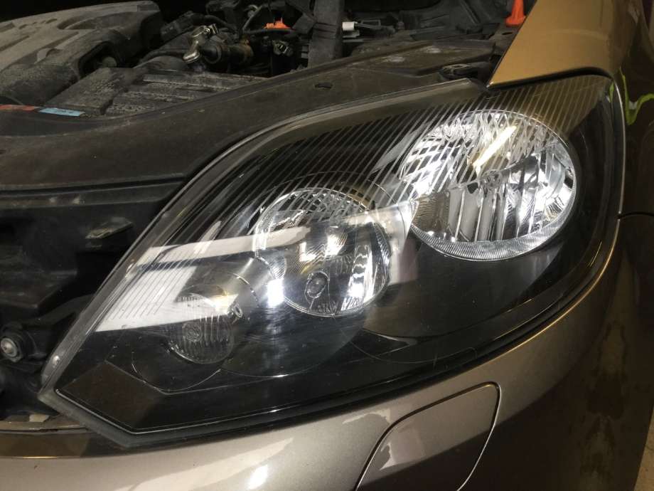 Frontlykt venstre halogen til VW Golf, Plus/Cross, 2009-2013 (Fase 2)  (VOLKSWAGEN|5M1941005G)