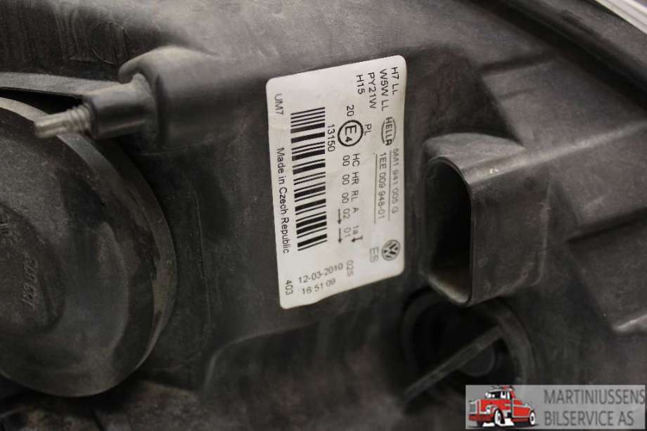Frontlykt venstre halogen til VW Golf, Plus/Cross 2009-2013 (Fase 2)  (VOLKSWAGEN|5M1941005G|)