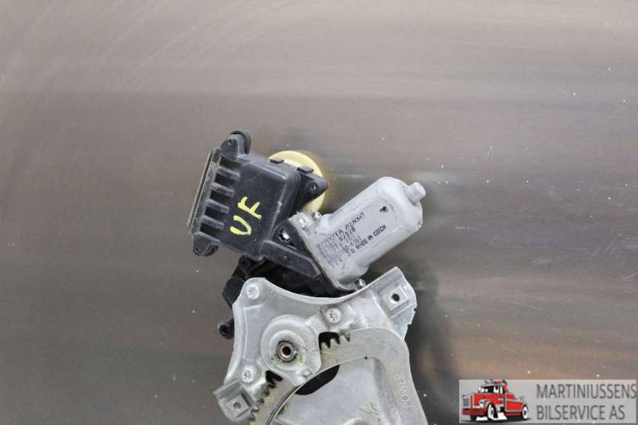 Ruteheis venstre til Toyota Auris 2013-2015 (Type II, Fase 1)  (TOYOTA|85702-02020|)