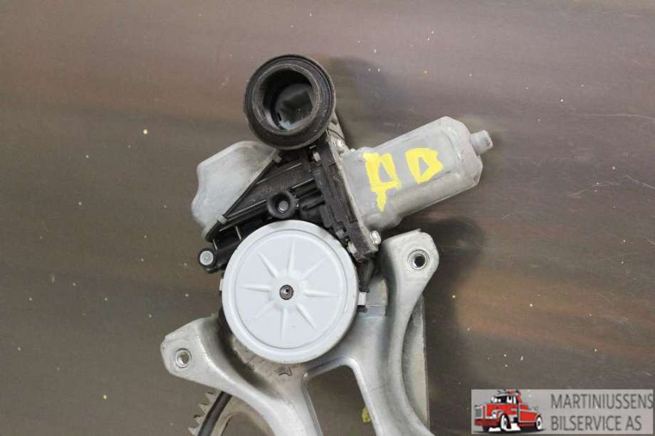 Ruteheis høyre til Toyota Prius +7 2012-2020 (Type III) (stasjonsvogn) (stasjonsvogn) (TOYOTA|85710-47070|)
