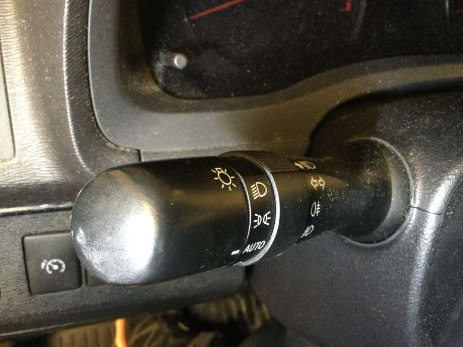 Bryter combi til Toyota Avensis, 2009-2015 (Type III, Fase 1)  (TOYOTA|)