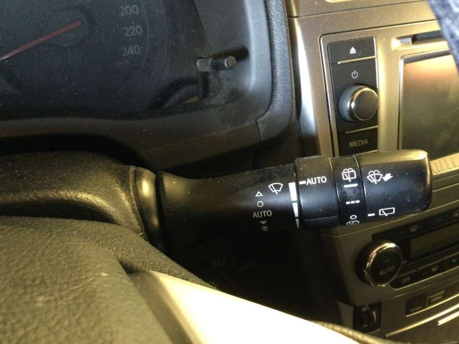 Bryter combi til Toyota Avensis 2009-2015 (Type III, Fase 1)  (TOYOTA|)