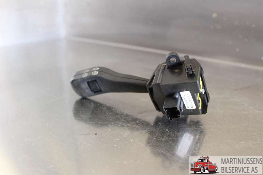 Bryter visker til BMW X5 2000-2006 (E53) (E53) (BMW|8 275 408|)