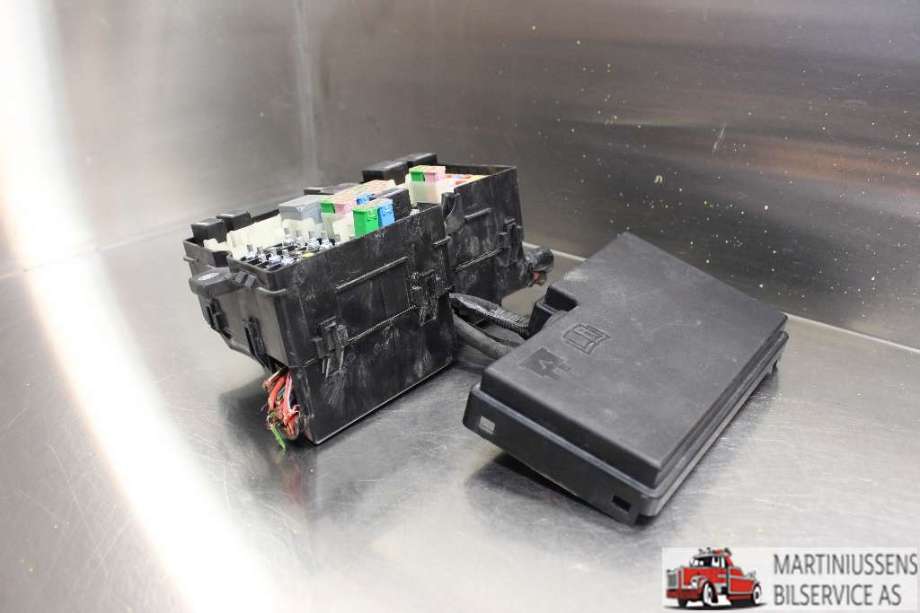 Sikringsboks til Volvo V50 2007-2012 (Fase 2)  (VOLVO|8688040|518818000|)