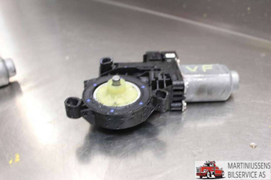 Ruteheis venstre til VW Transporter / Caravelle 2009-2015 (Fase 2) (T5) (T5) (VOLKSWAGEN|7E0.959.801|)