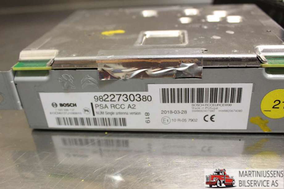Antenne forsterker til Toyota Proace, 2016-->> (Type II)  (TOYOTA|9822730380)