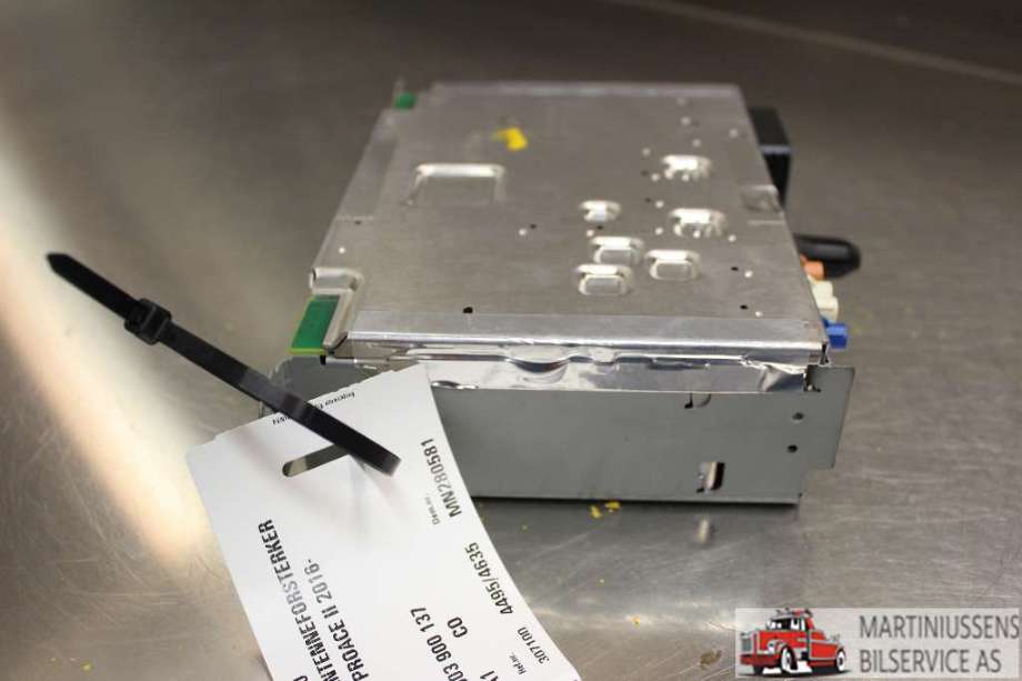 Antenne forsterker til Toyota Proace 2016-->> (Type II)  (TOYOTA|9822730380|7 503 900 137|)