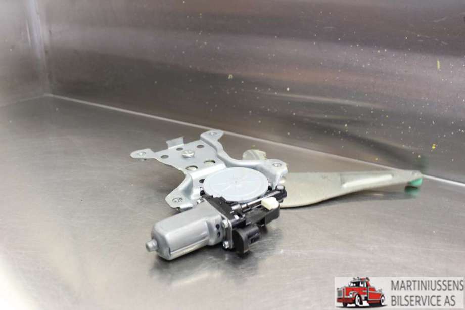 Ruteheis høyre til Suzuki SX4 2009-2013 (Type I, Fase 2)  (SUZUKI|)