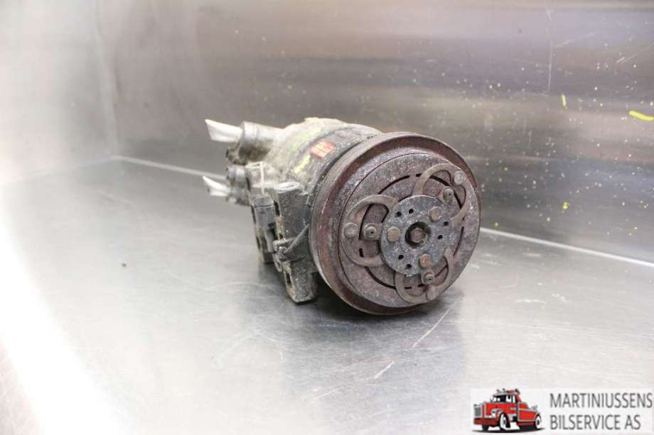 Aircondition kompressor til Nissan King Cab 2002-2011 (Fase 2) (D22/NP300) (D22/NP300) (NISSAN|92600 VK500|)
