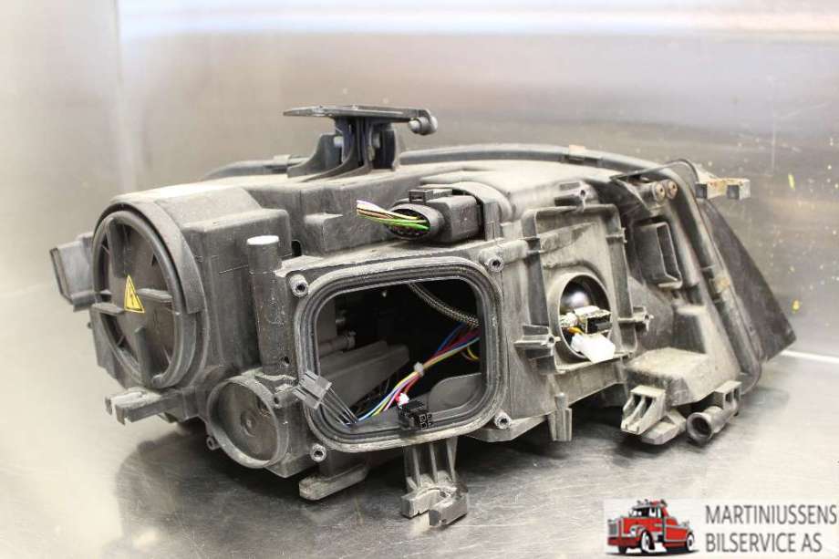 Frontlykt venstre xenon til Audi A4 2007-2014 (Type IV) (B8) (B8) (AUDI|8K0 941 003 C|)