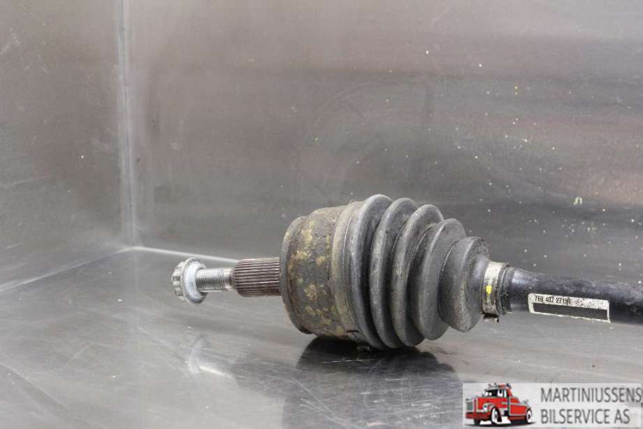 Drivaksel venstre foran til VW Transporter / Caravelle 2009-2015 (Fase 2) (T5) (T5) (VOLKSWAGEN|)