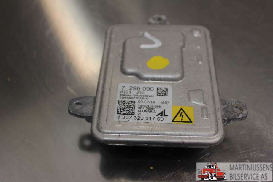 Styreenhet xenon/ballast til BMW 3-Serie, 2012-2018 (F30/F31/F34) (F30/F31/F34) (BMW|7 296 090)