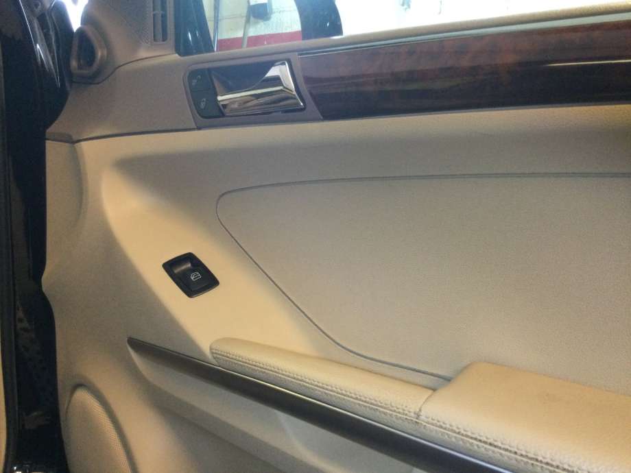 Dørtrekk høyre til Mercedes ML 2005-2011 (W164) (W164) (MERCEDES|)