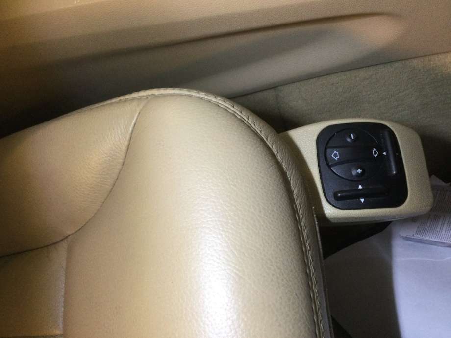 Sete foran høyre til Mercedes ML 2005-2011 (W164) (W164) (MERCEDES|)
