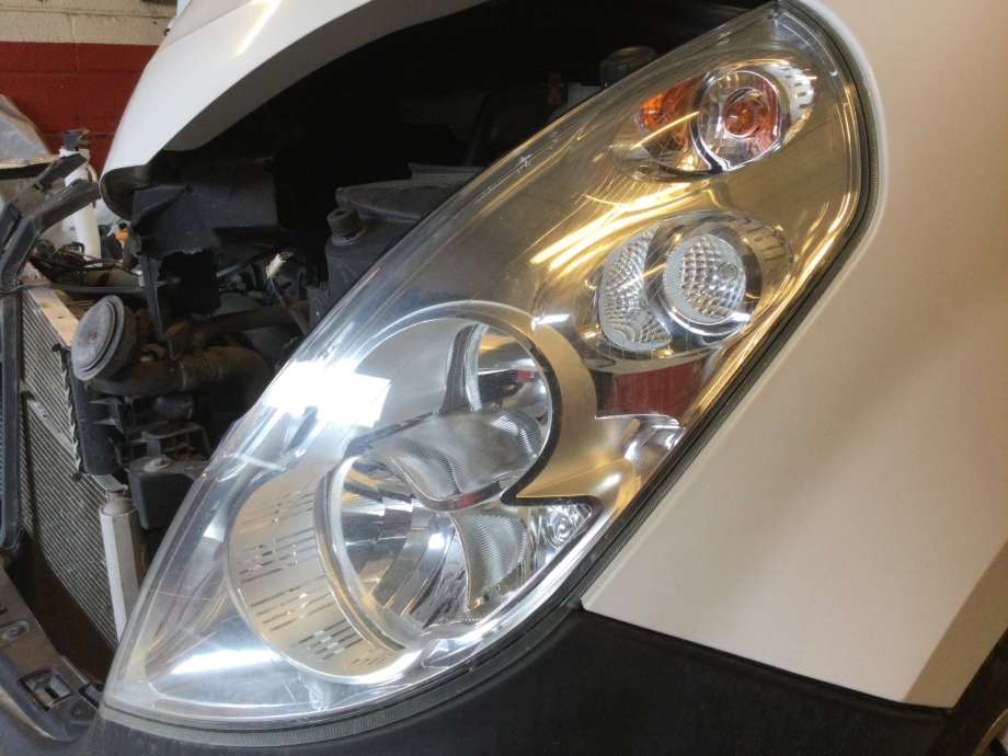 Frontlykt venstre halogen til Renault Master 2014-->> (Type III, Fase 2) (RENAULT|)