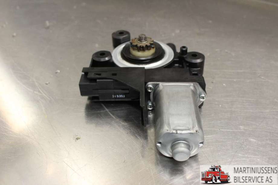 Ruteheis høyre til Volvo XC70 2008-2013 (Type II, Fase 1)  (VOLVO|110217 970714-102|)