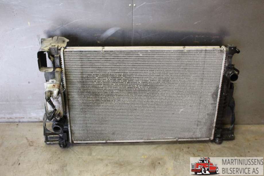 Radiator (automat gir) til Volvo XC70 2008-2013 (Type II, Fase 1)  (VOLVO|)